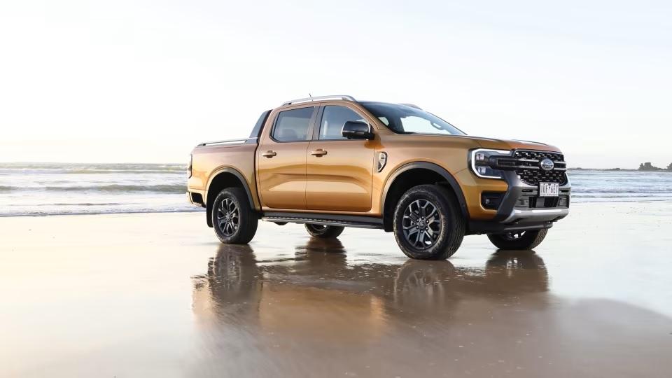 Hình ảnh thân xe Ford Ranger 2025 với đường gân dập nổi