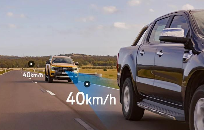 Ford Ranger Duy Trì Tốc Độ Và Khoảng Cách An Toàn